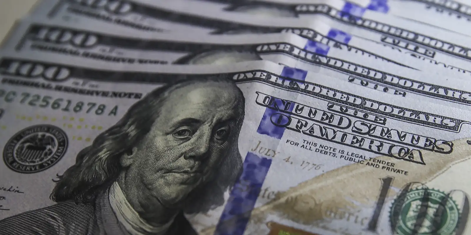 Dólar fecha setembro a R$ 5,17, enquanto Ibovespa acumula alta de 5,03%