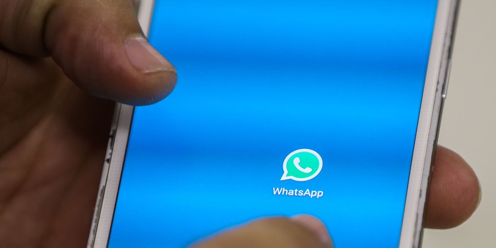 WhatsApp anuncia novos recursos de controle parental para adolescentes no Brasil