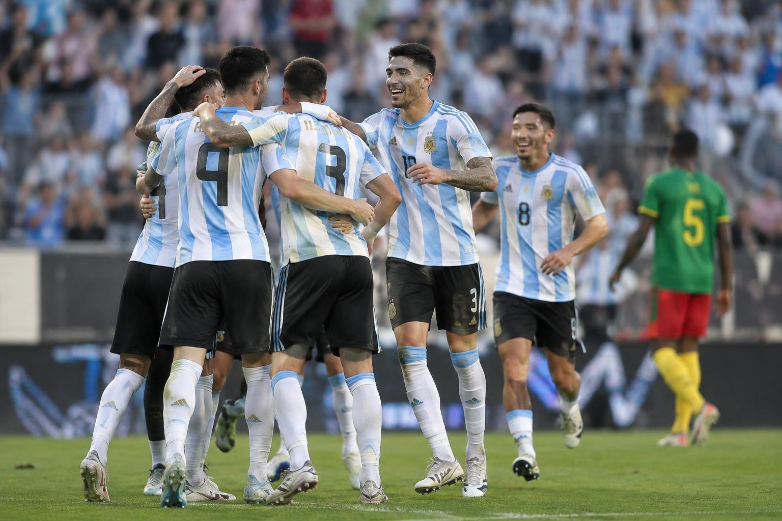 Sem Messi, Argentina goleia Burkina Faso por 7 a 0 em amistoso