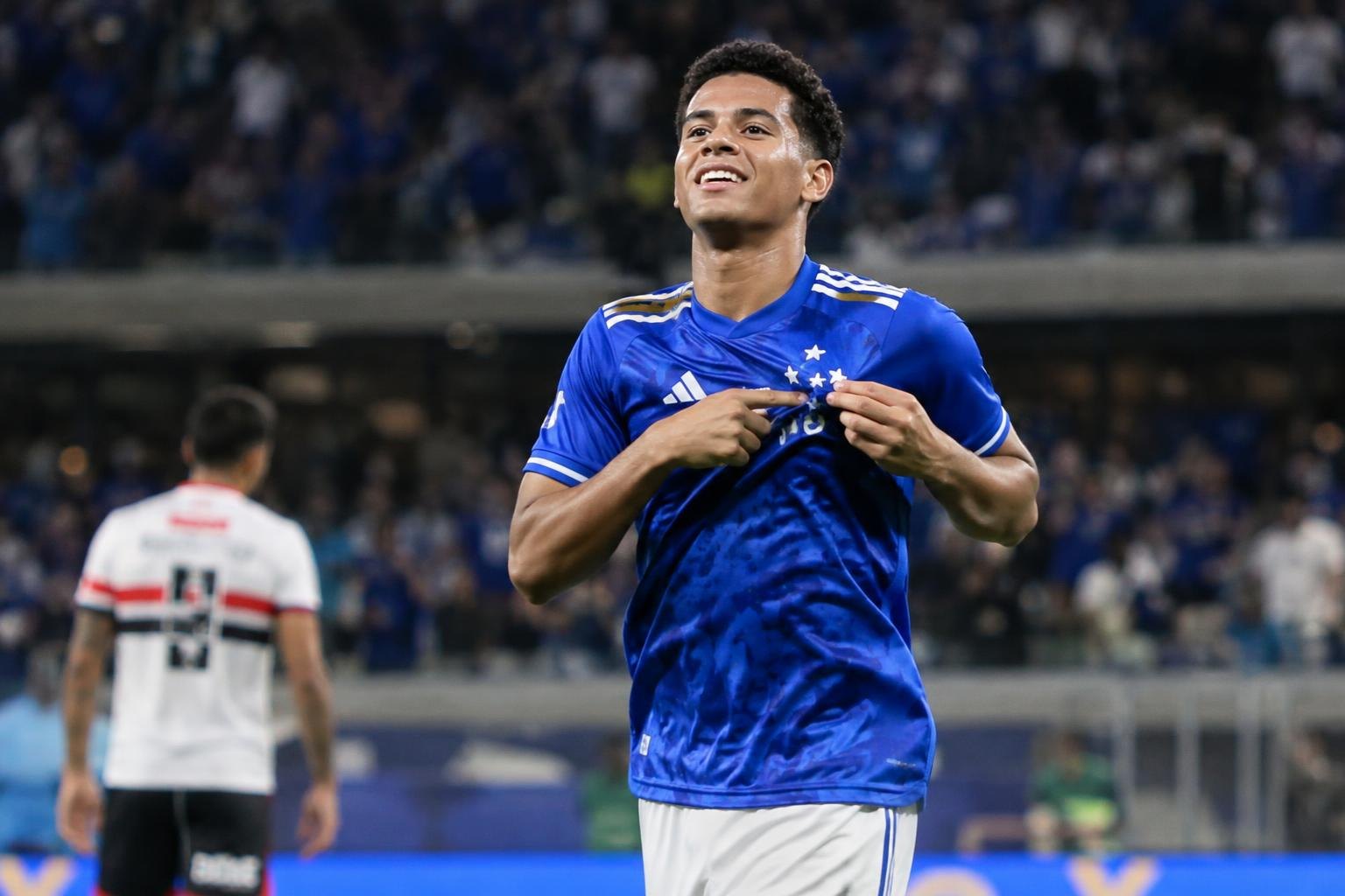 Fabrício elogia atuação de Felipe Morais na vitória do Cruzeiro sobre o São Paulo