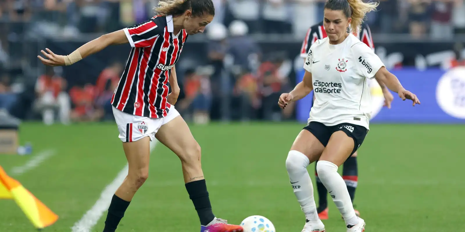 São Paulo e Corinthians fazem final do Brasileiro Feminino no Morumbis