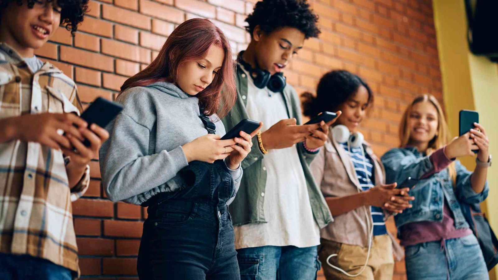 Restrição ao Uso de Celulares nas Escolas