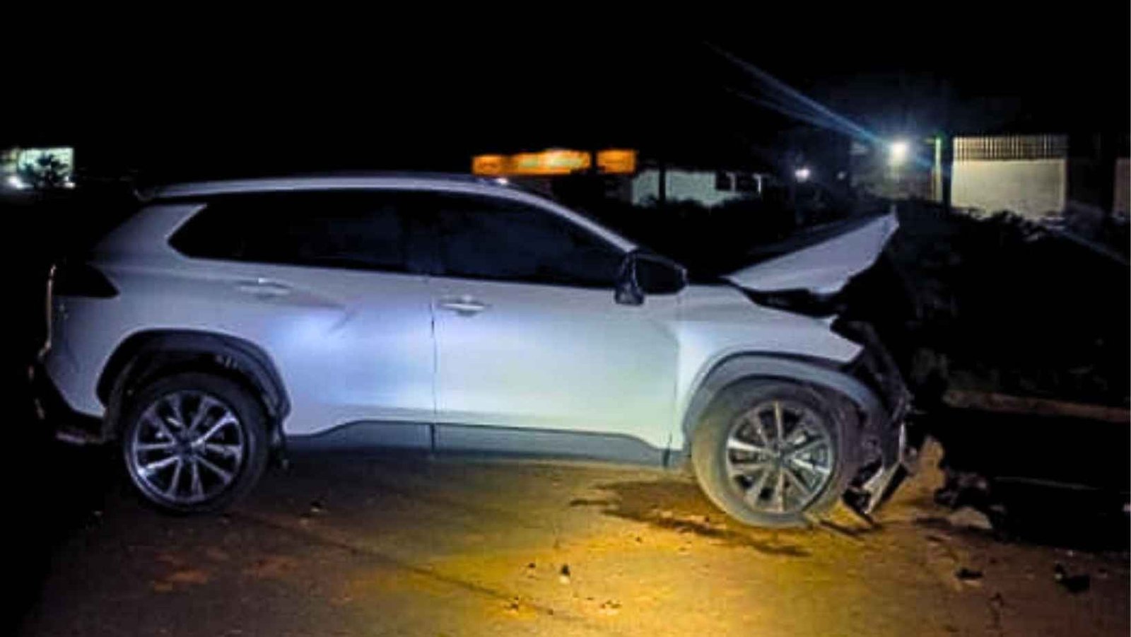 Colisão frontal deixa uma pessoa ferida na MG-235, em São Gotardo