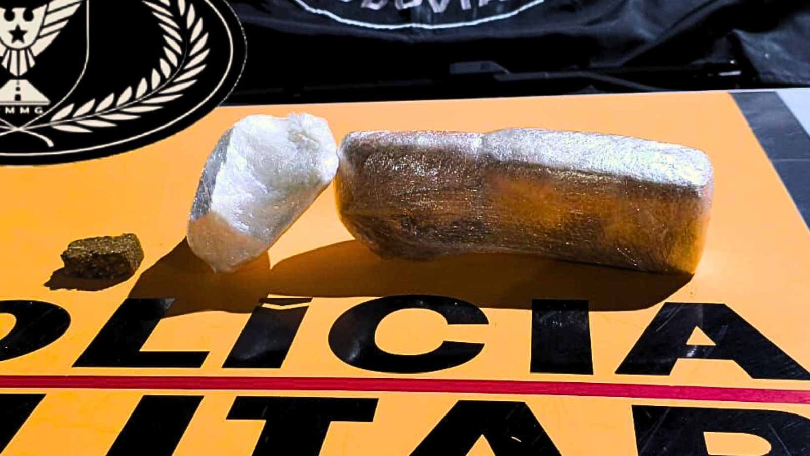 Mulher é presa com maconha e cocaína durante operação da Polícia Rodoviária na MG-230