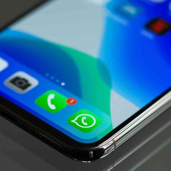 WhatsApp lança recurso “Conversas por Voz” e passa a rivalizar com Discord e Spaces