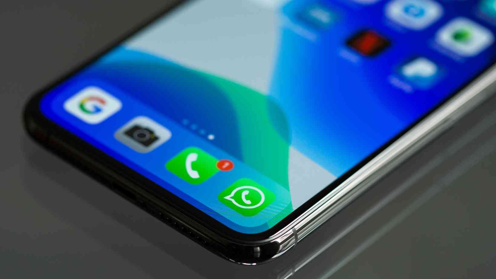 WhatsApp lança recurso “Conversas por Voz” e passa a rivalizar com Discord e Spaces