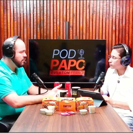 Segundo episódio do PodPapo recebe Paulo Eugênio Vilela para conversa sobre política, gestão e calvície