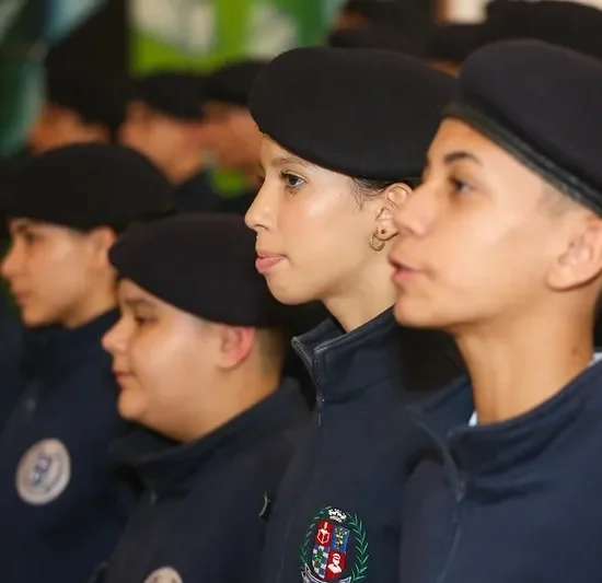Minas Gerais discute expansão de escolas cívico-militares em mais de 700 unidades
