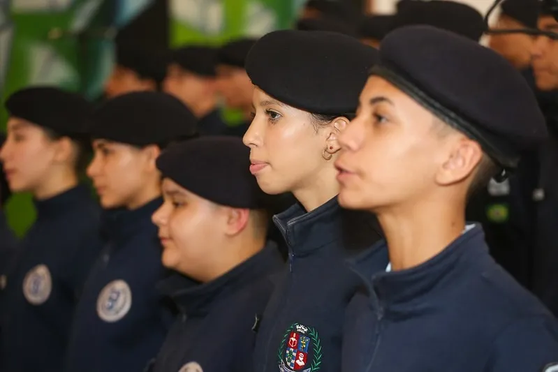 Minas Gerais discute expansão de escolas cívico-militares em mais de 700 unidades
