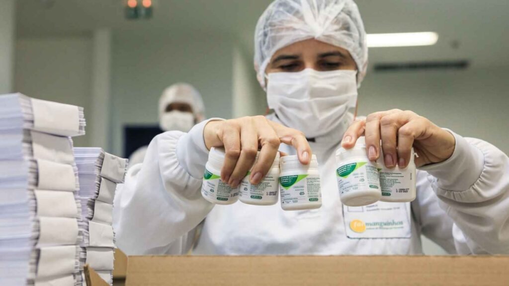EUA cortam ajuda contra o HIV e acendem alerta global; Brasil resiste, mas pode ser afetado