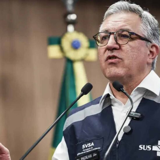 Intoxicação por metanol: casos suspeitos devem aumentar, diz ministro da Saúde